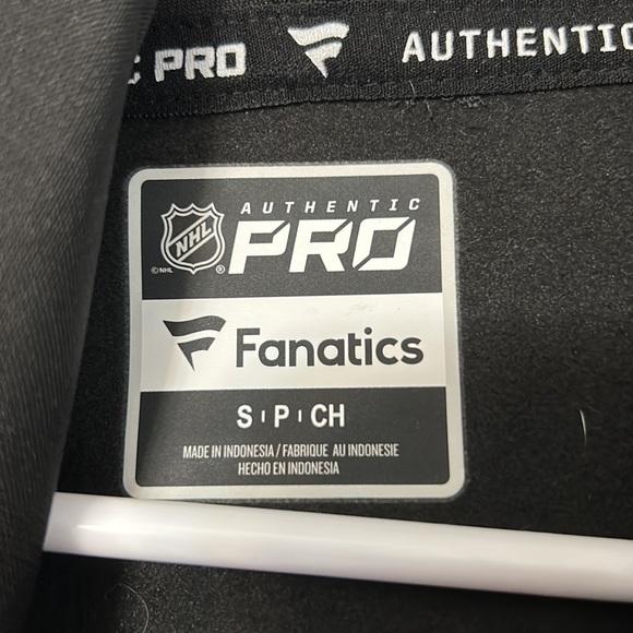 San Jose Sharks Hoodie - Picture 2 of 4